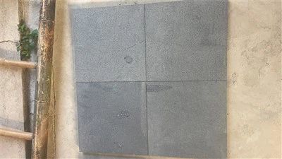 Tuile andésite