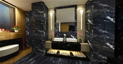 Sol en marbre noir de la salle de bain