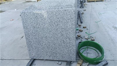 Carreaux de granit bon marché