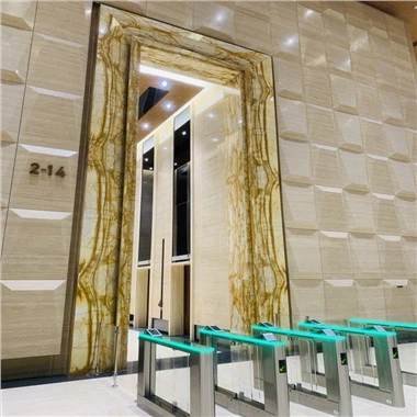 Travertin coupé en veine romaine