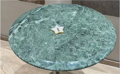 Dessus de table rond en marbre vert