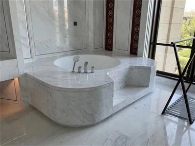 Carrelage de salle de bain en pierre