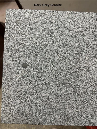 Sols en carrelage gris foncé