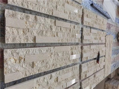 Mur intérieur en placage de pierre